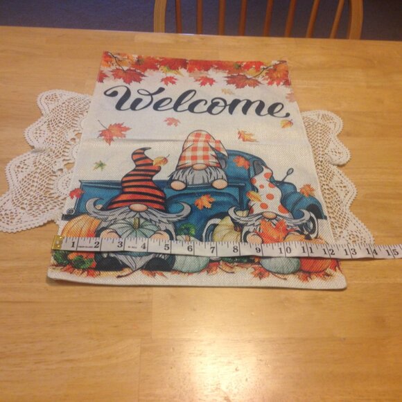 Gnome  Fall / Autumn / Thanksgiving garden flag, nwot - Picture 3 of 3